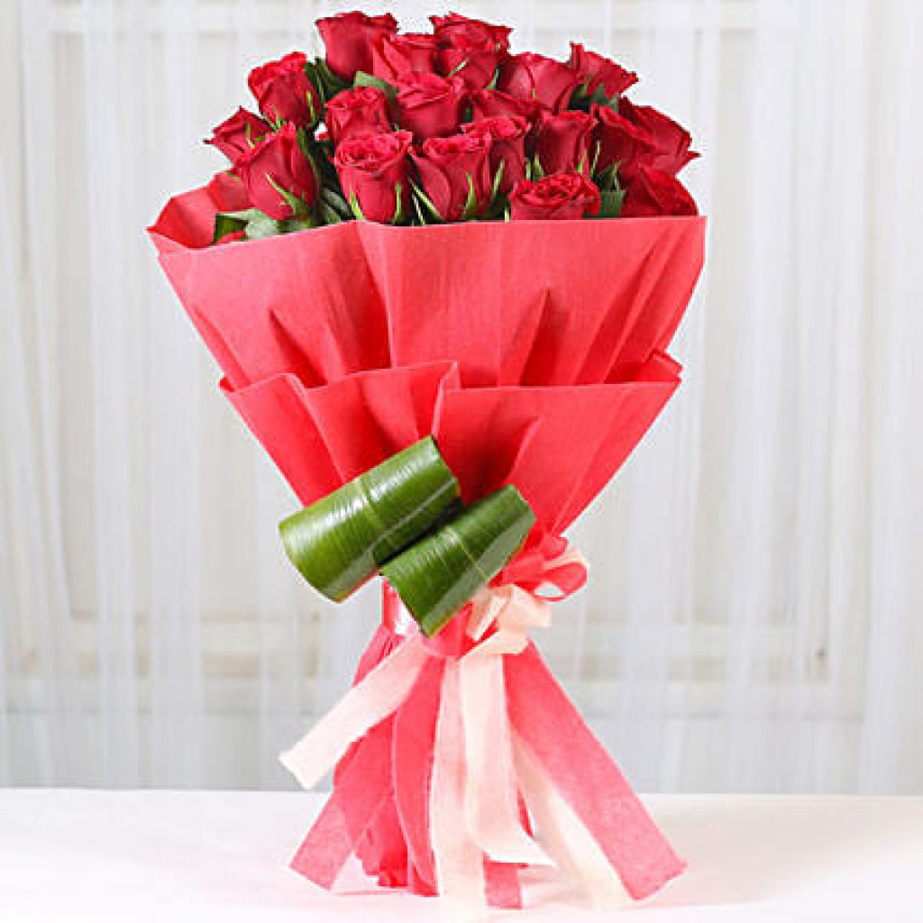 red rose bouquet gifts-nanjil cakes